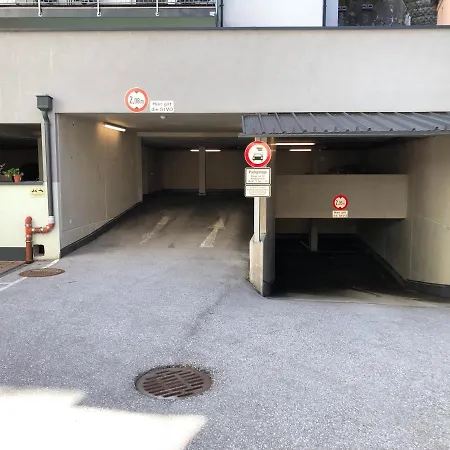 Apartment Centrum 9 *